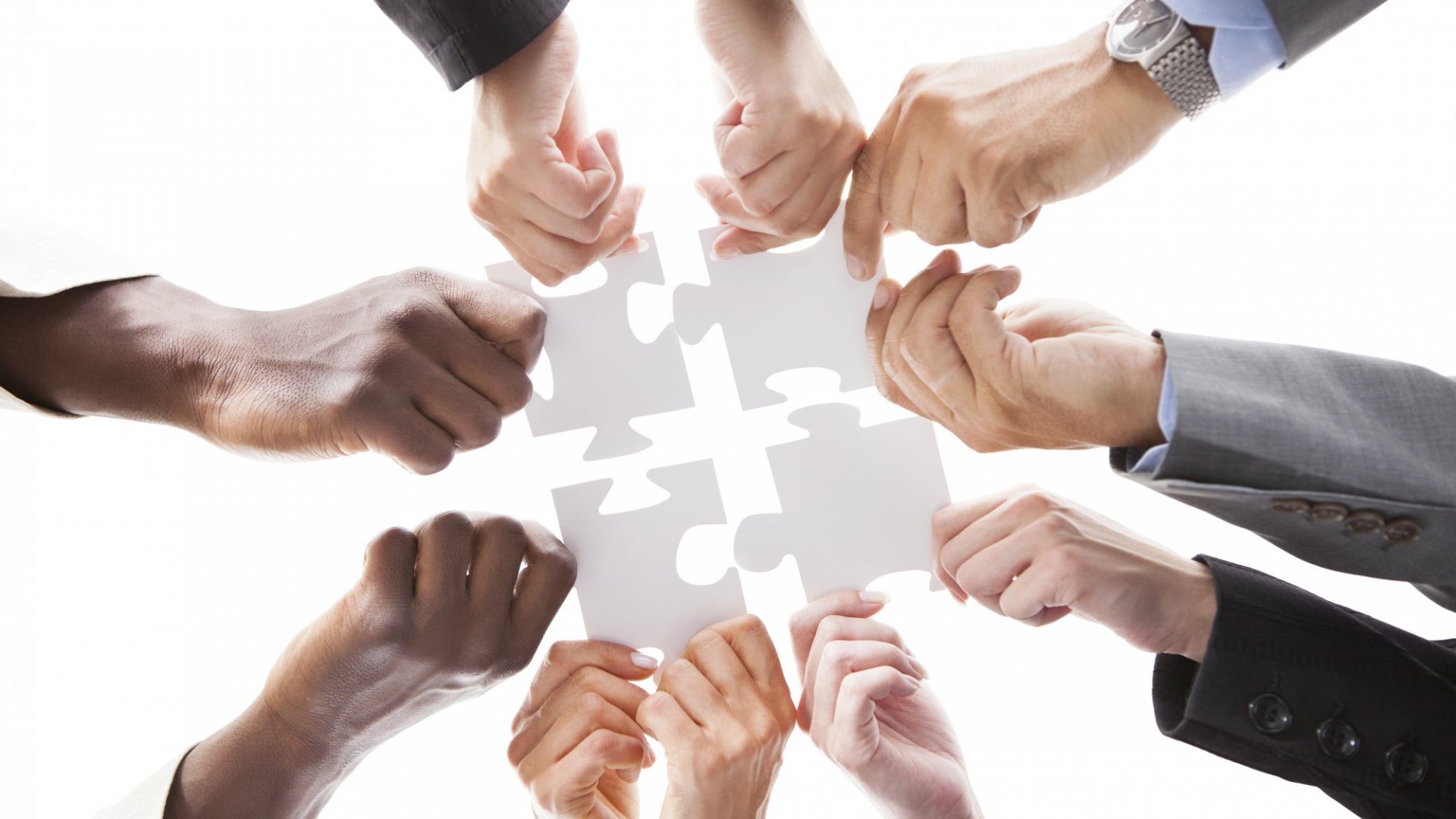 Advantages of cooperation: need for associations for companies